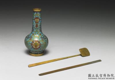 图片[3]-Copper vase in cloisonne enamels, Qing dynasty, Qianlong reign (1736-1795)-China Archive